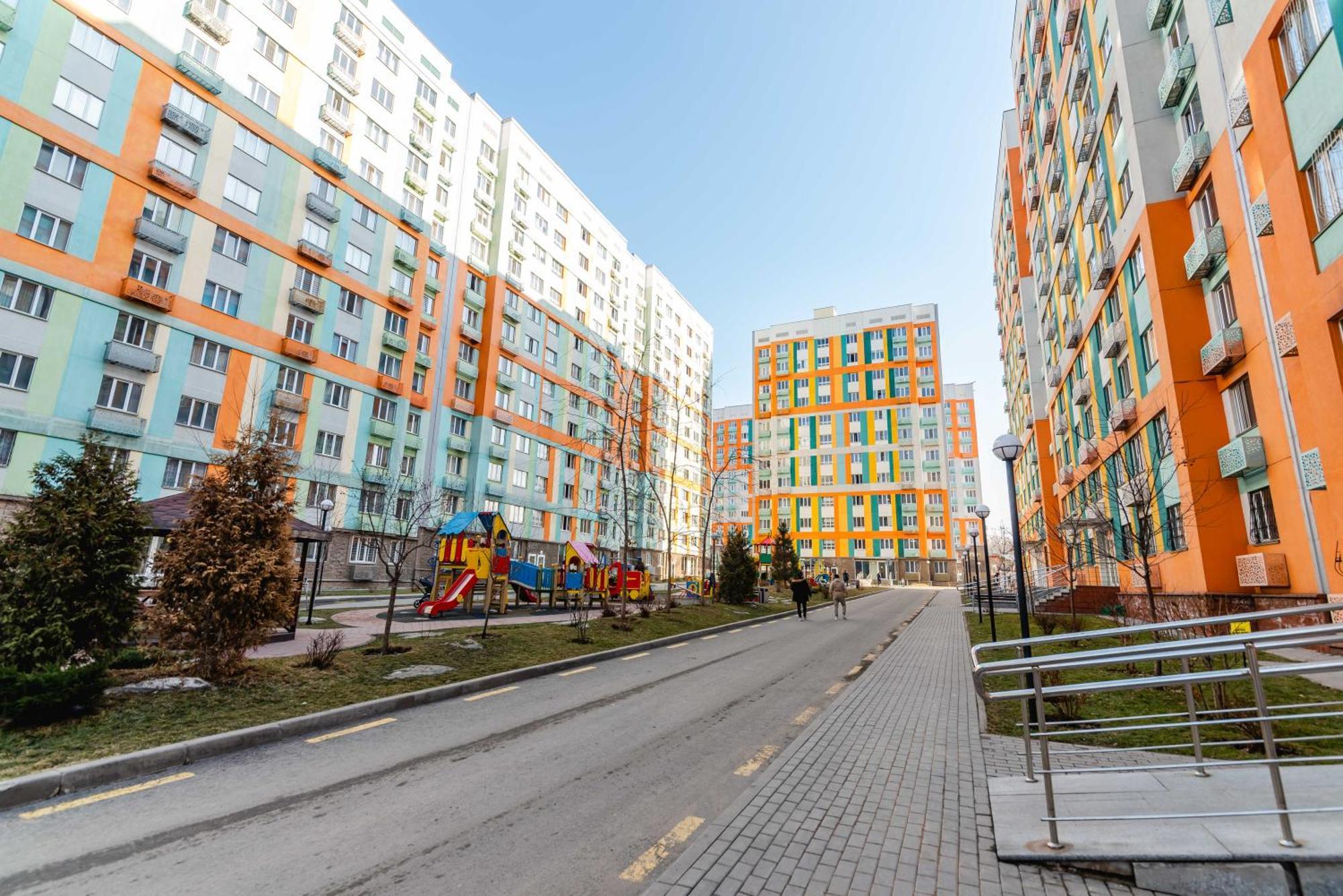 Akvarel Apartment Near Adk Almaty Eksteriør bilde